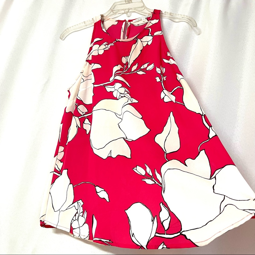 VIOLET + CLAIRE pink and white floral sleeveless tank top, size S